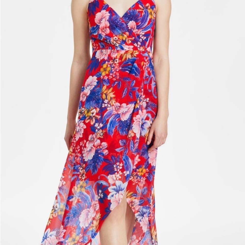 Siena
Women's Floral Print Sleeveless Dress